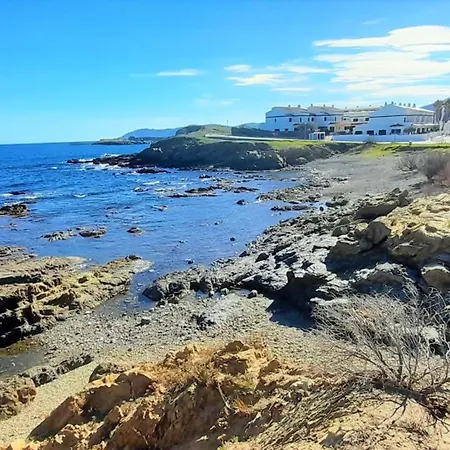 Reformado Con Jardin Y Terraza Frente Al Mar En Cap Ras, Cerca De Llanca, Acepta Mascotas - Es-170-29 Apartment *